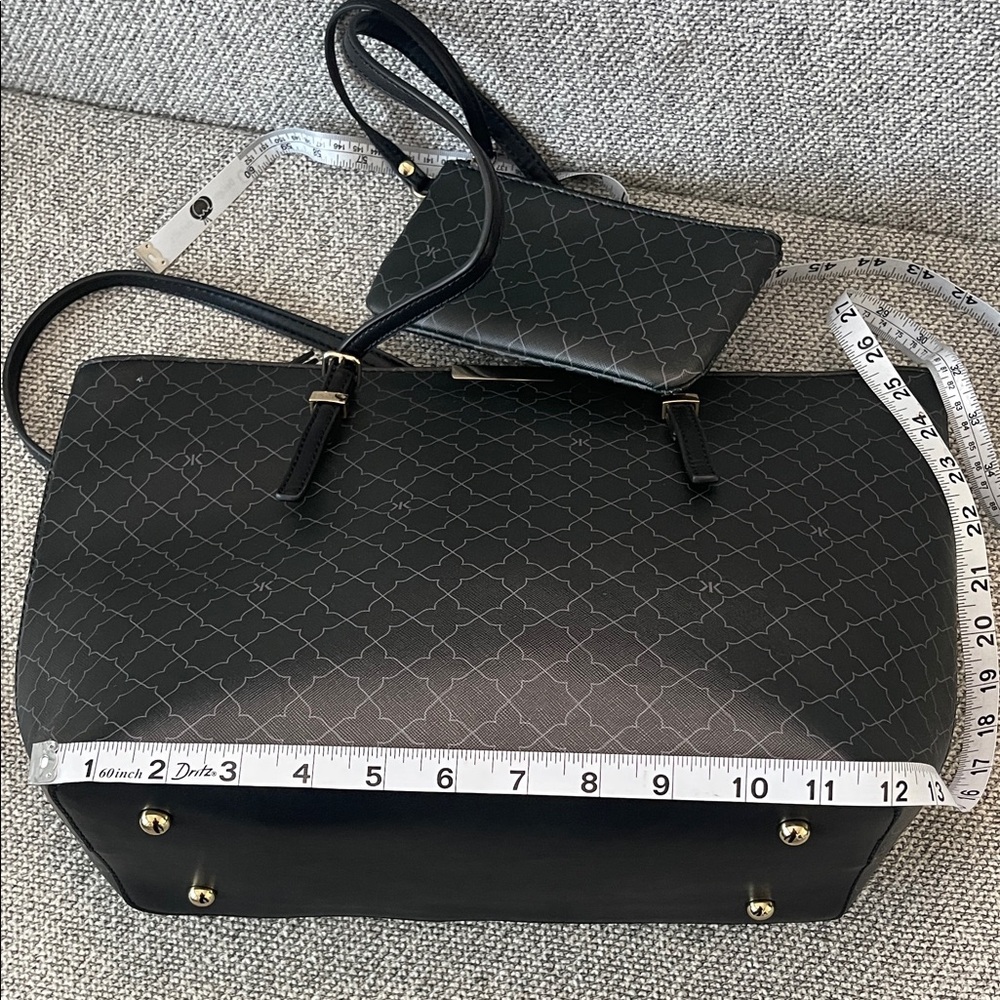 Kelly & Katie Elegant Black Tote with Pouch - Picture 15 of 16